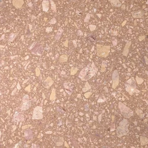Terrazzo Rosa Terracotta Carodeco fond rosé avec éclats de marbre beige et ton sur ton pour sol et mur intérieur