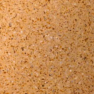 Dalle Carodeco terrazzo ocre motif moucheté avec inclusions minérales